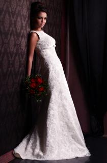 свадебное платье А- силуэта.